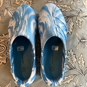 SKY blue and white slip on clogs
